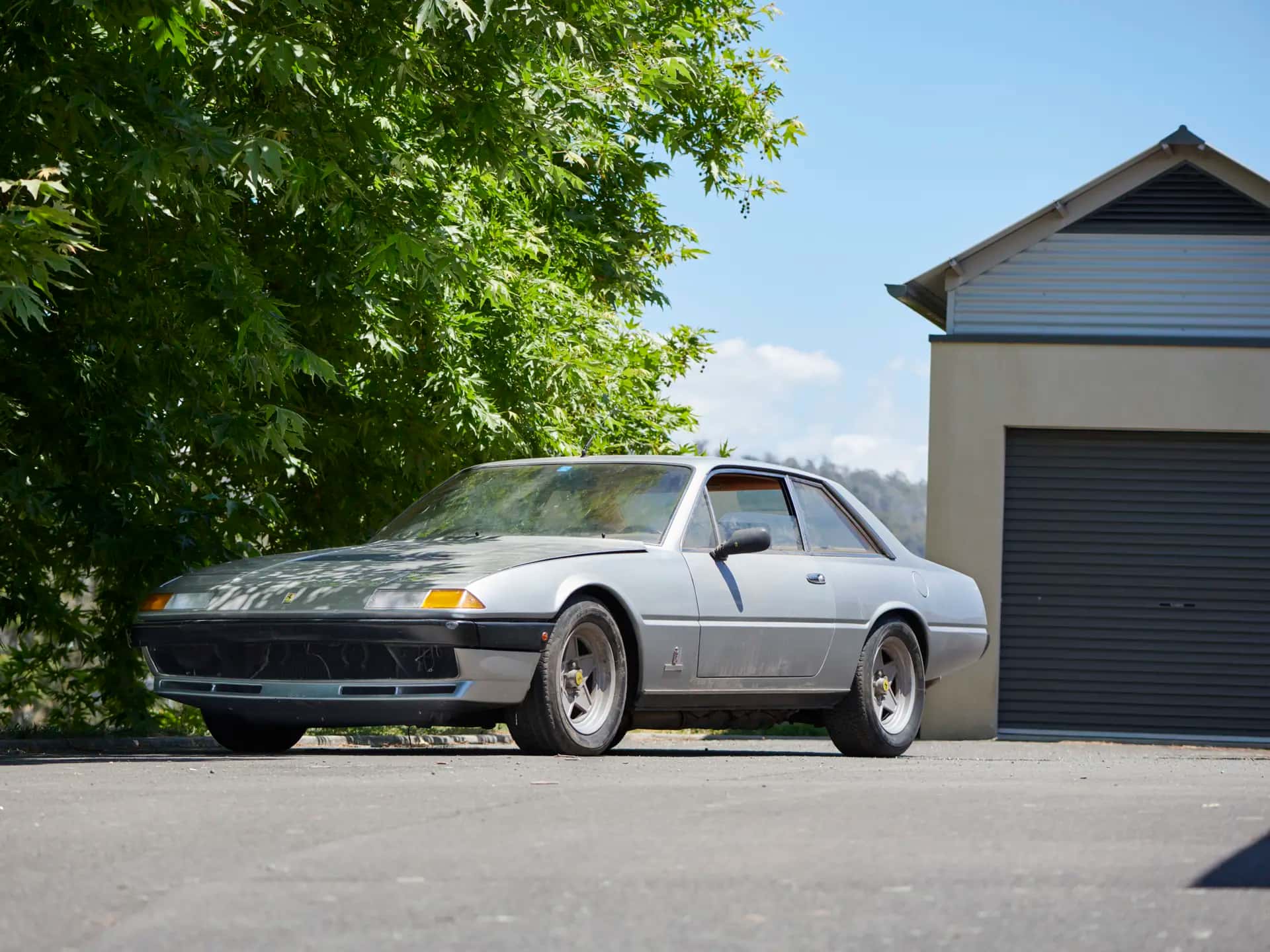 1975 Ferrari 400i 'Prototipo' sold for €40,250