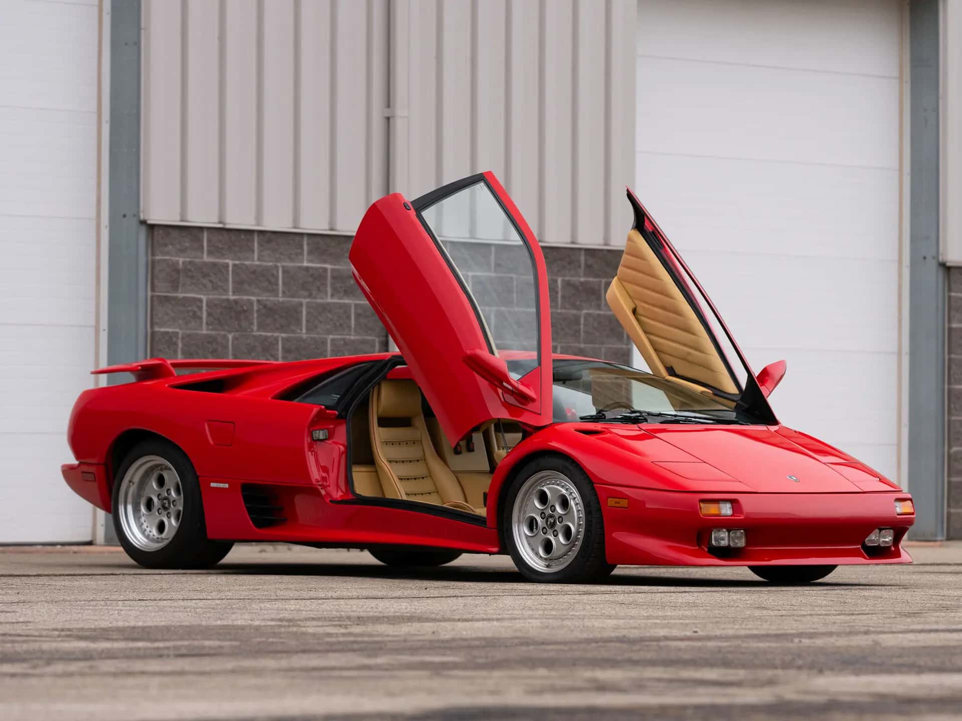 1994 Lamborghini Diablo VT sold for $274,400