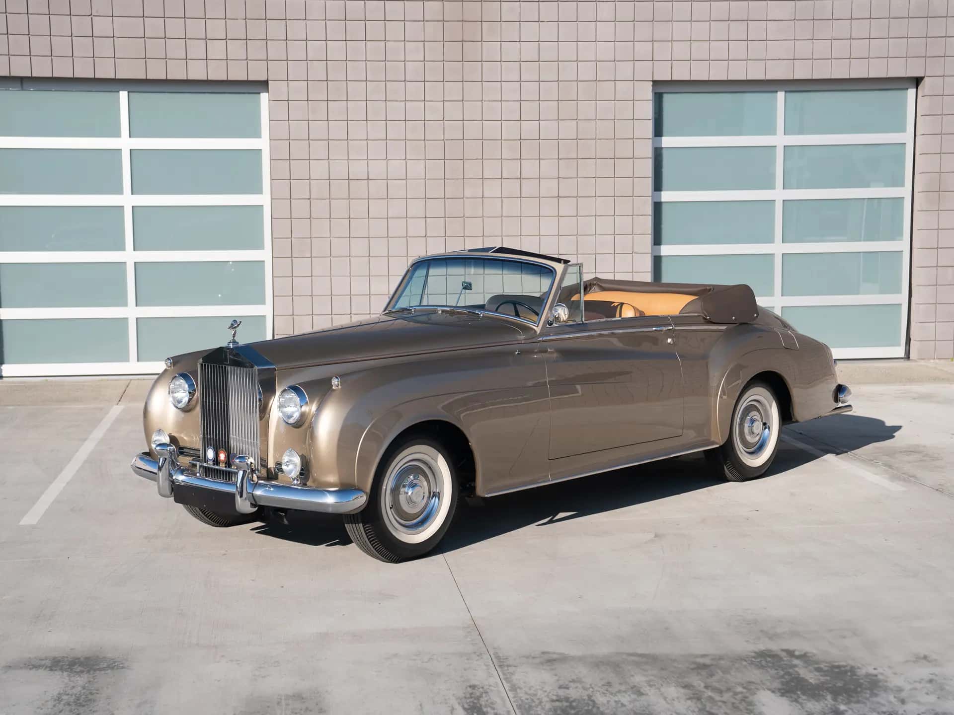 1962 Rolls-Royce Silver Cloud II Drophead Coupe Adaptation sold for $196,000