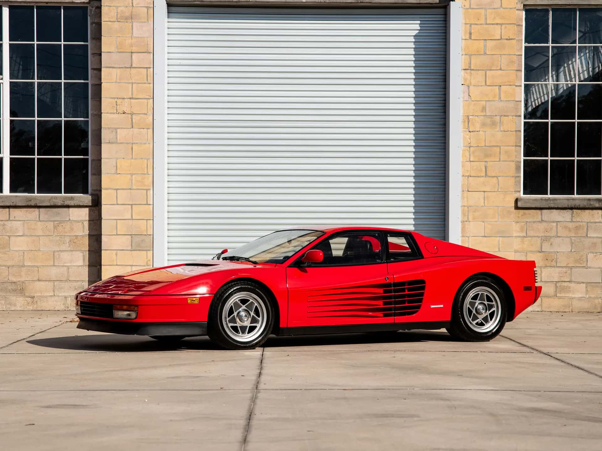 1987 Ferrari Testarossa sold for $123,200