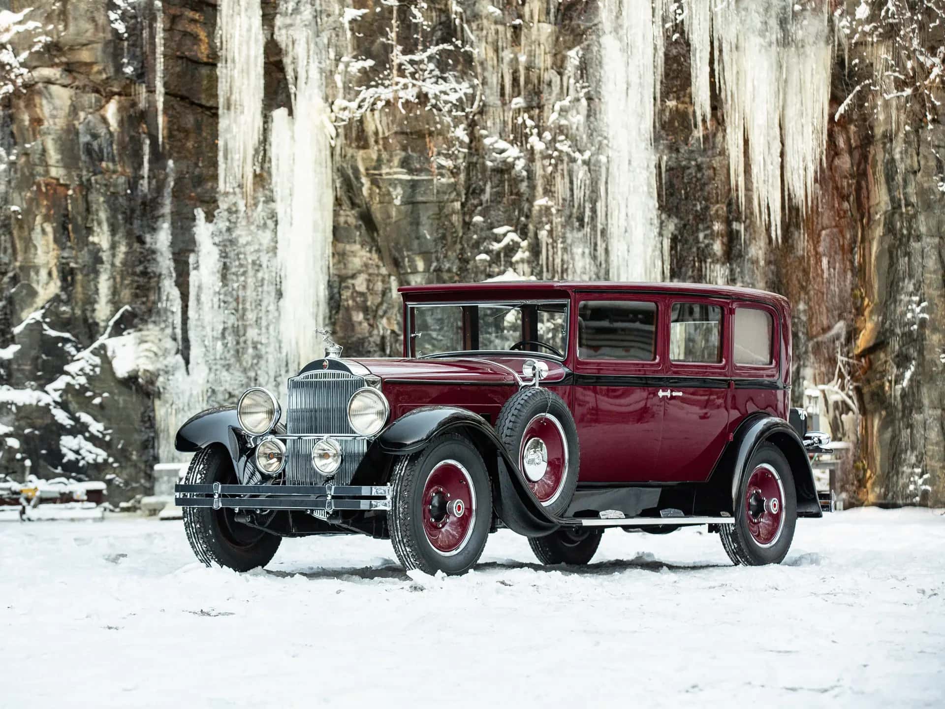 1929 Packard 645 Deluxe Eight Sedan sold for €48,875