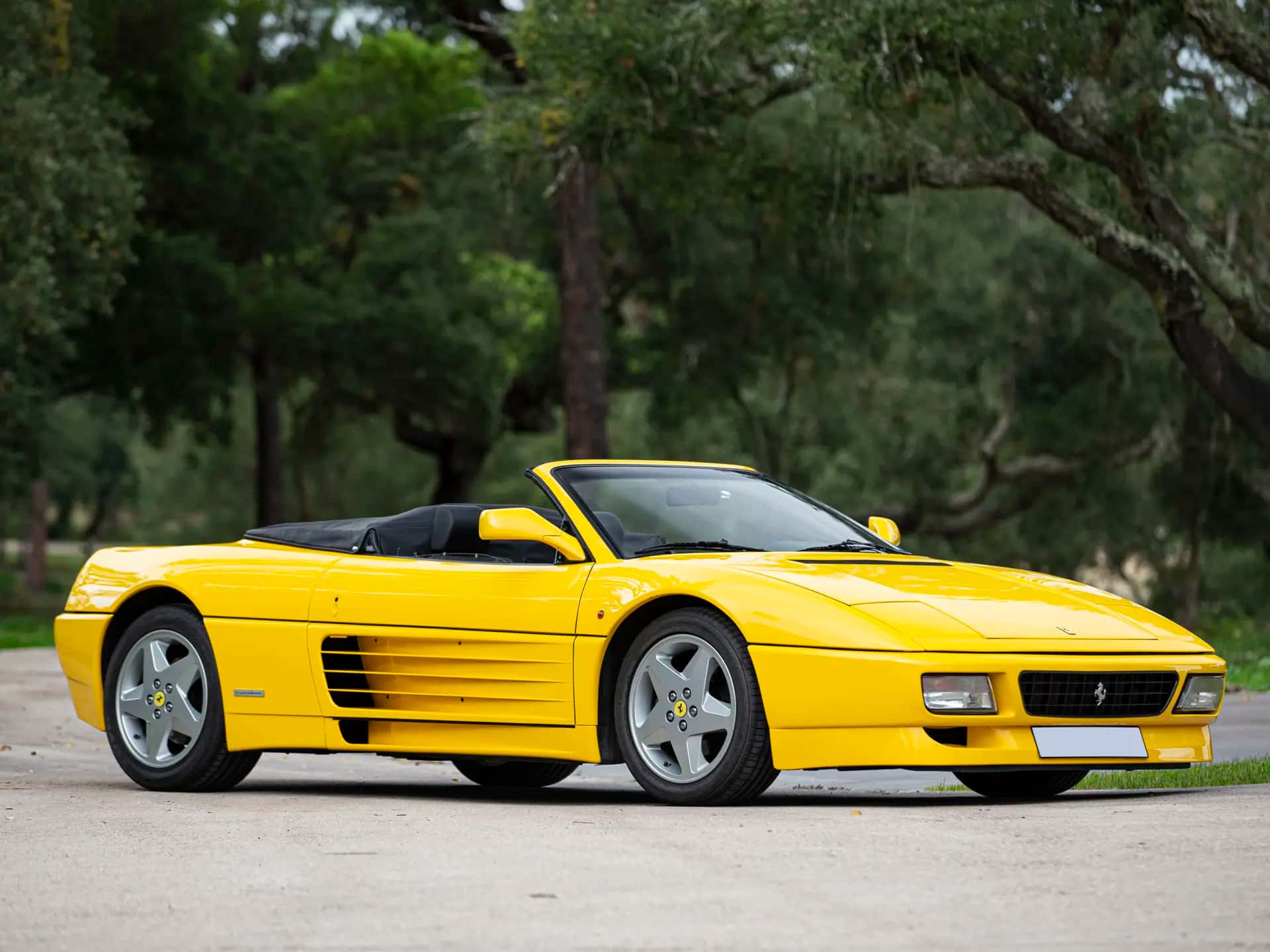1993 Ferrari 348 Spider sold for €86,250