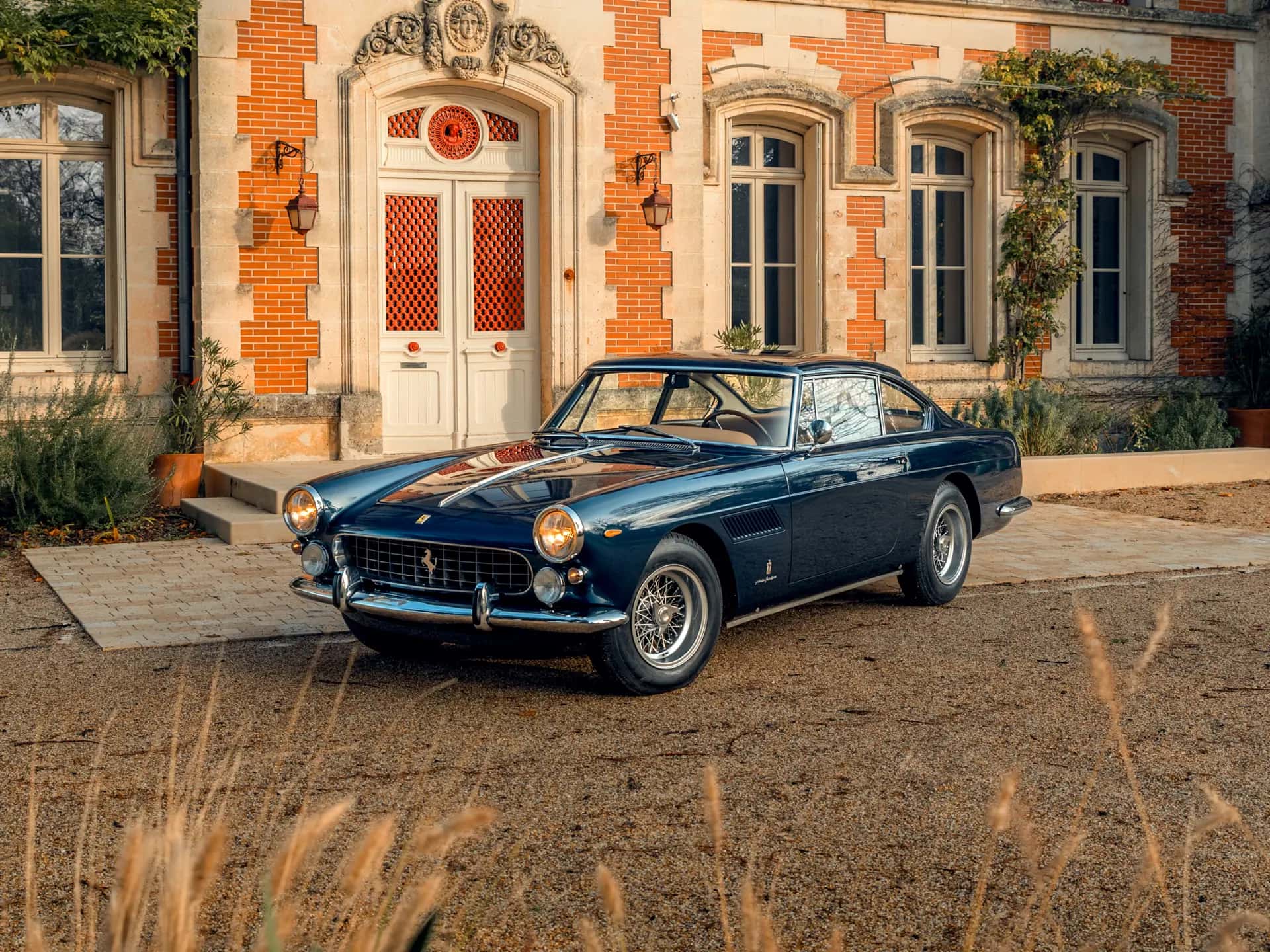 1963 Ferrari 250 GTE 2+2 Series III sold for €387,500