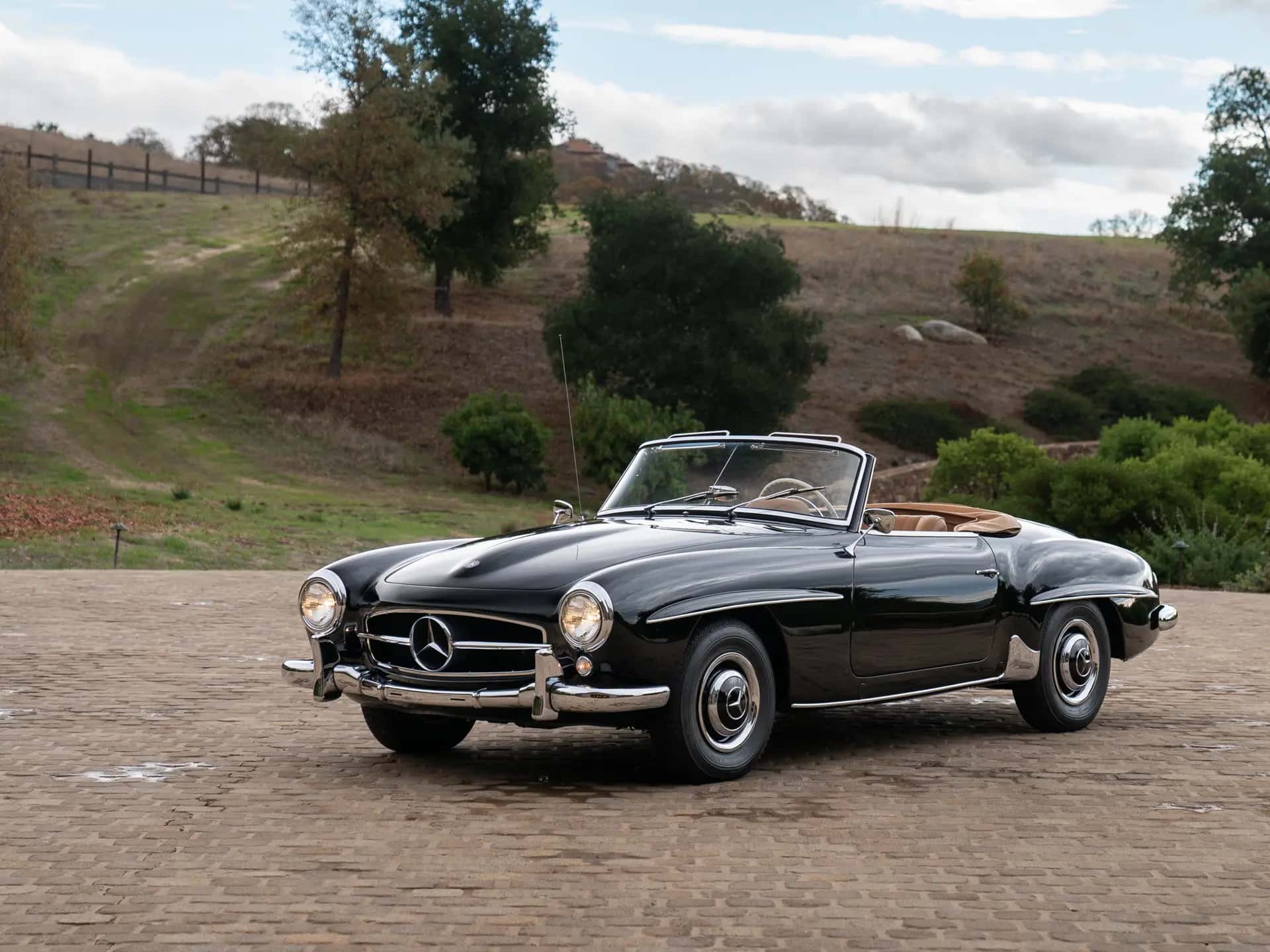 1956 Mercedes-Benz 190 SL sold for $184,800