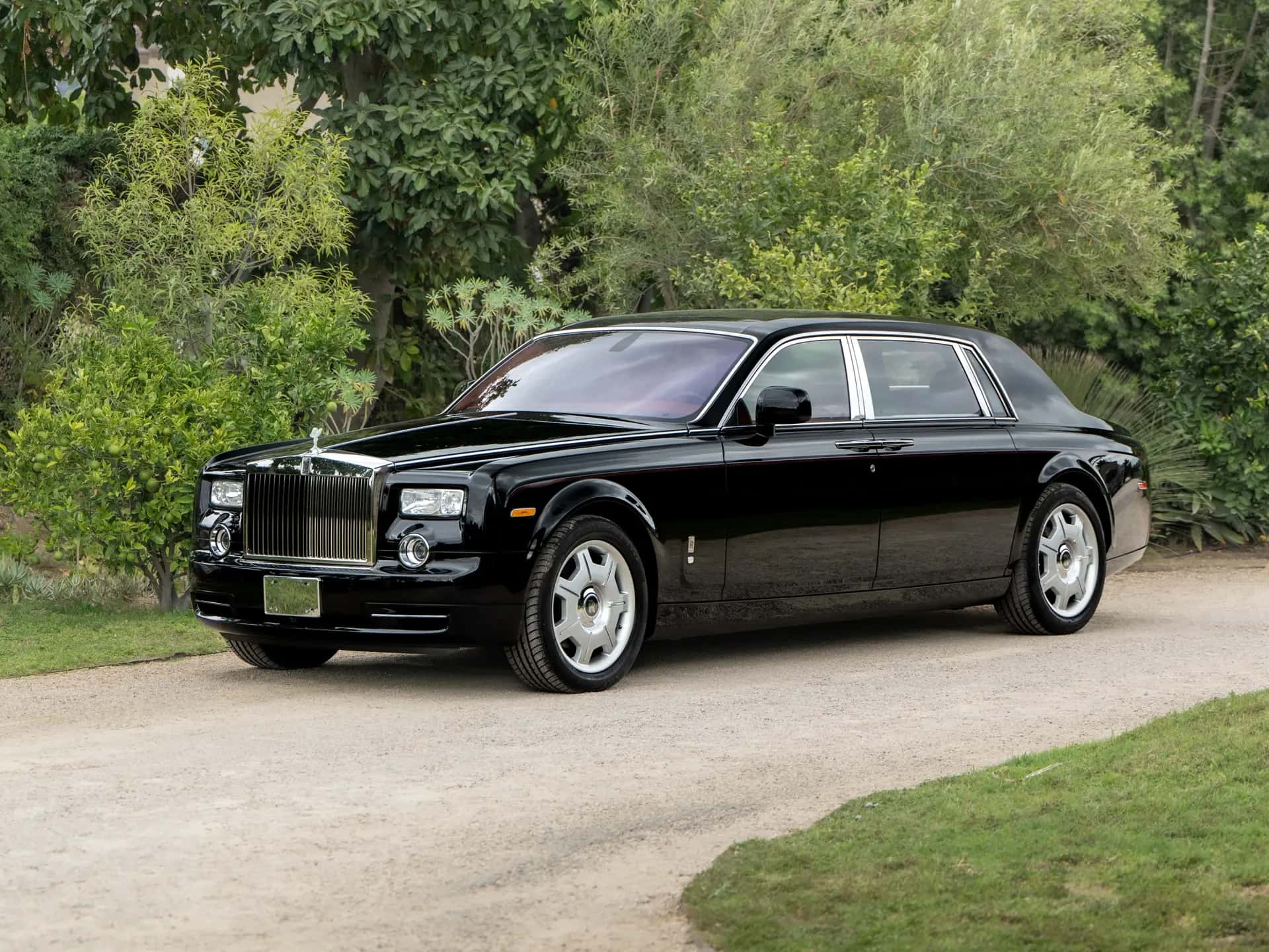 2010 Rolls-Royce Phantom EWB sold for $207,200