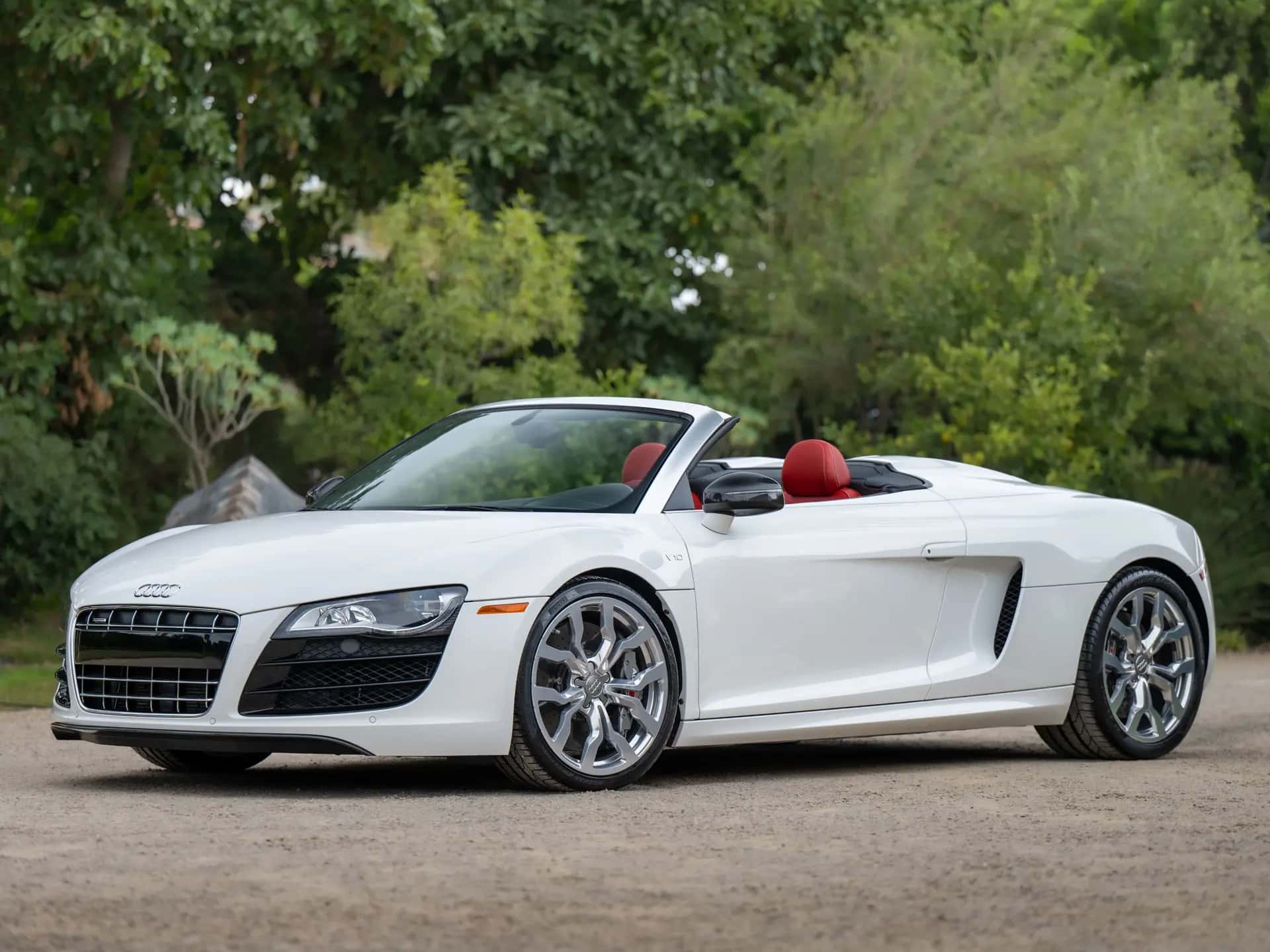 2012 Audi R8 Spyder 5.2 FSI quattro sold for $151,200