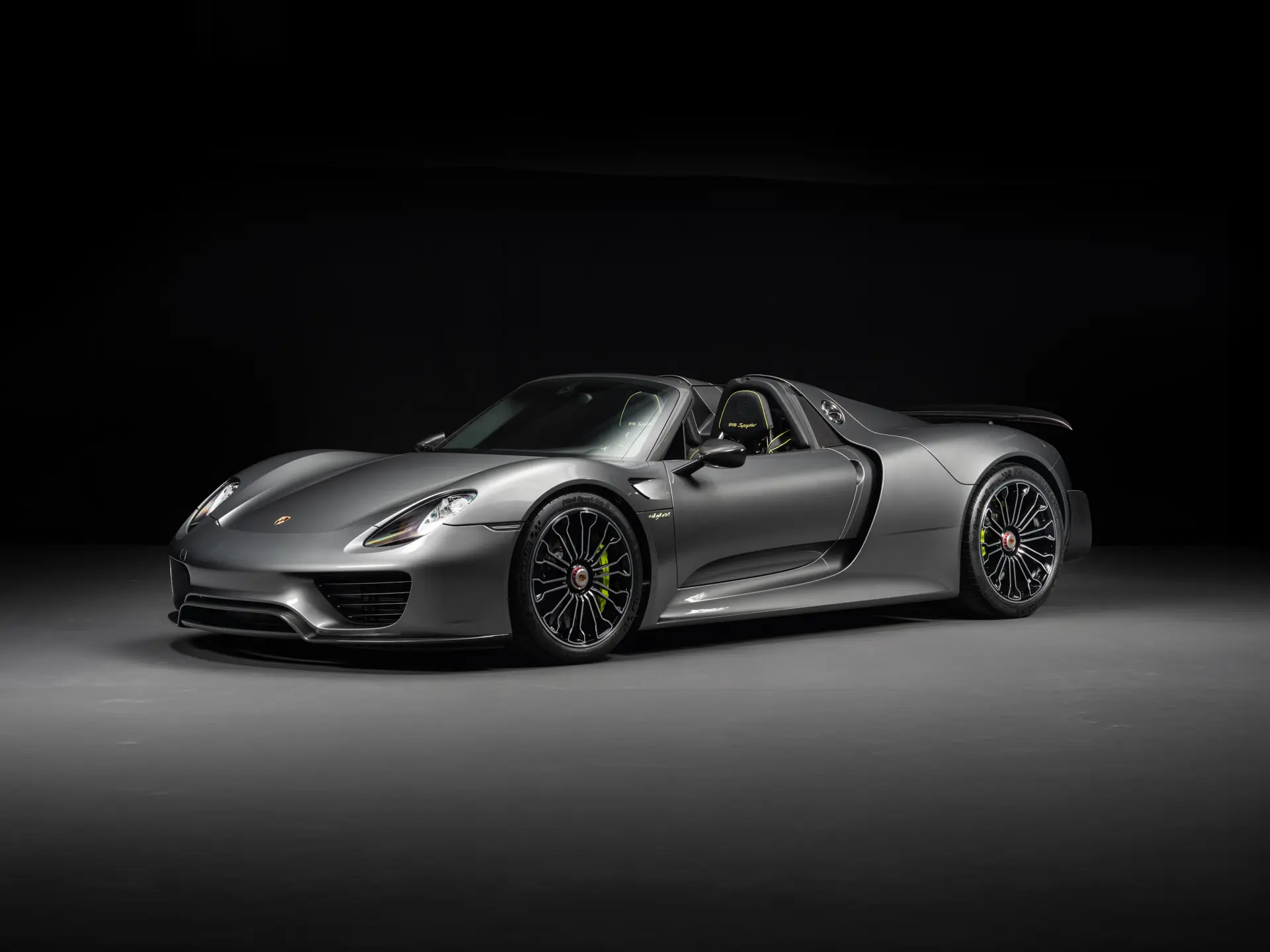 2015 Porsche 918 'Weissach' Spyder sold for $1,715,000