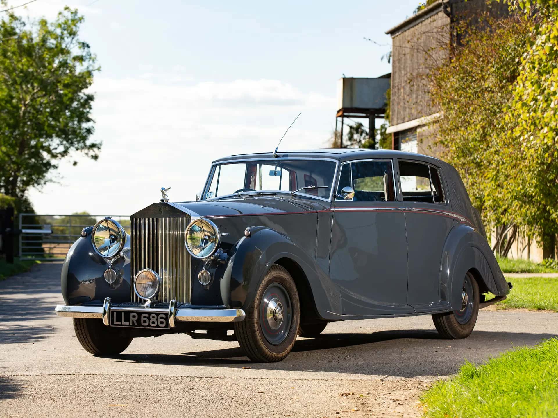 1950 Rolls-Royce Silver Wraith Touring Limousine sold for £34,500