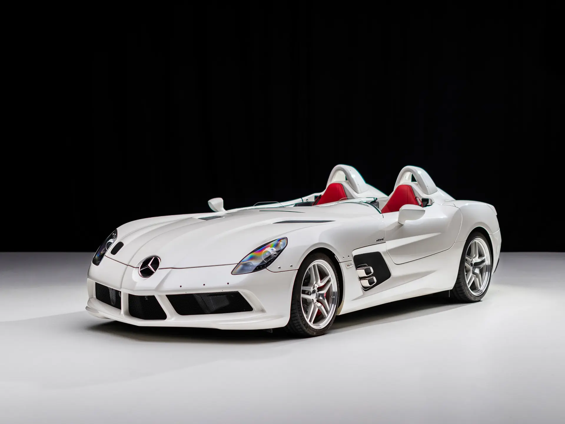 2010 Mercedes-Benz SLR McLaren Stirling Moss sold for $0