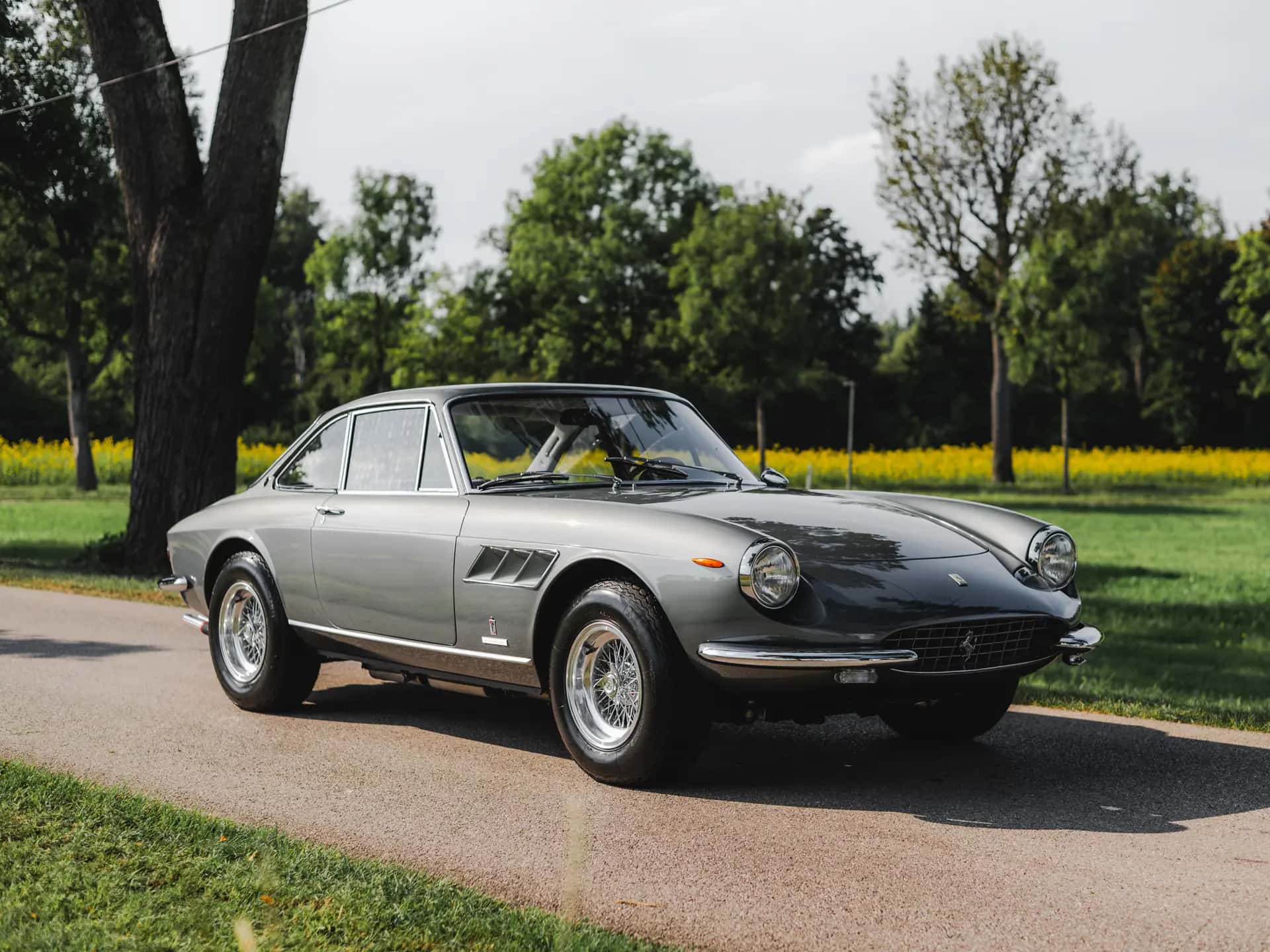 1968 Ferrari 330 GTC sold for €466,250