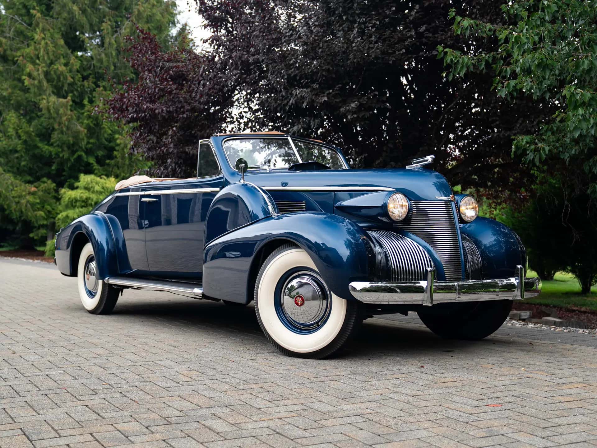 1939 Cadillac Series 75 Convertible Coupe sold for $165,000