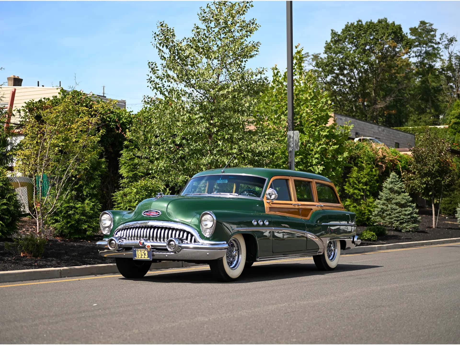 1953 Buick Super Estate Wagon sold for $55,000