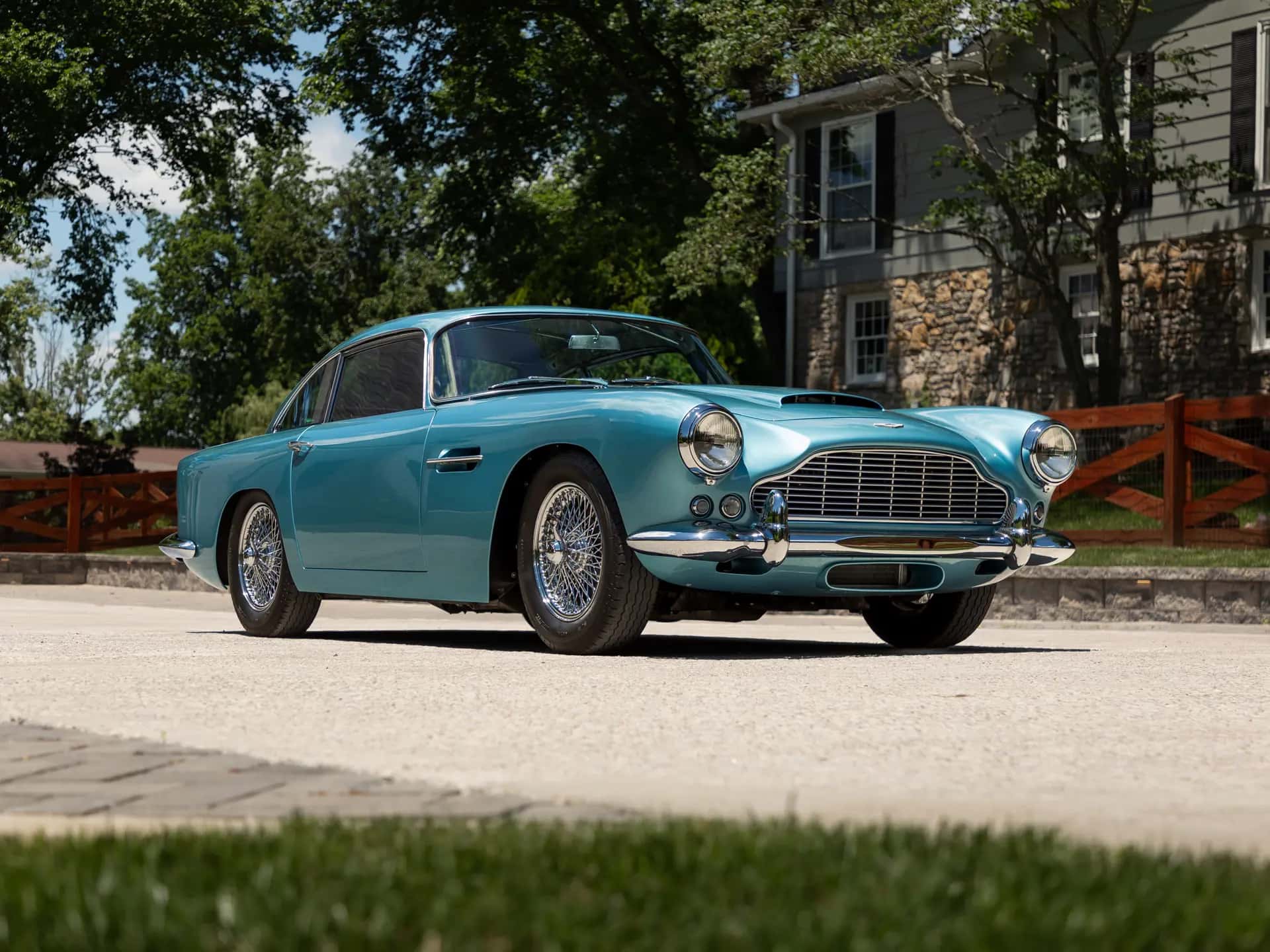 1962 Aston Martin DB4 'SS Engine' Series IV sold for $390,000