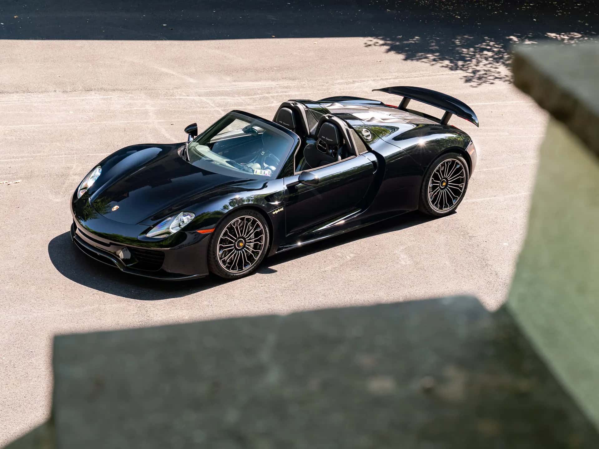 2015 Porsche 918 Spyder sold for $2,700,000