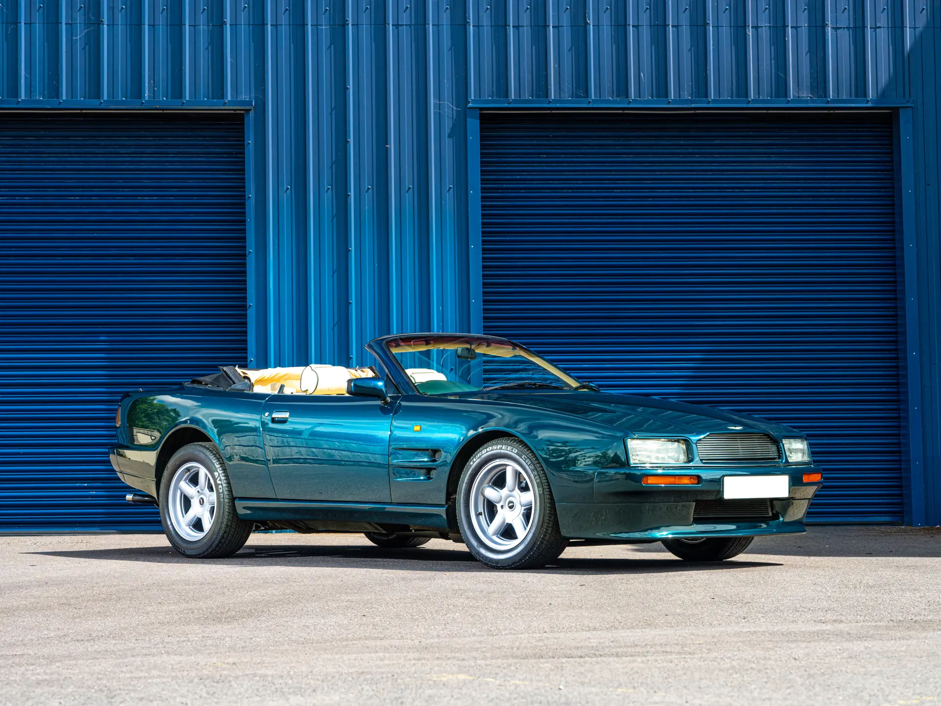 1995 Aston Martin Virage Volante sold for £43,700