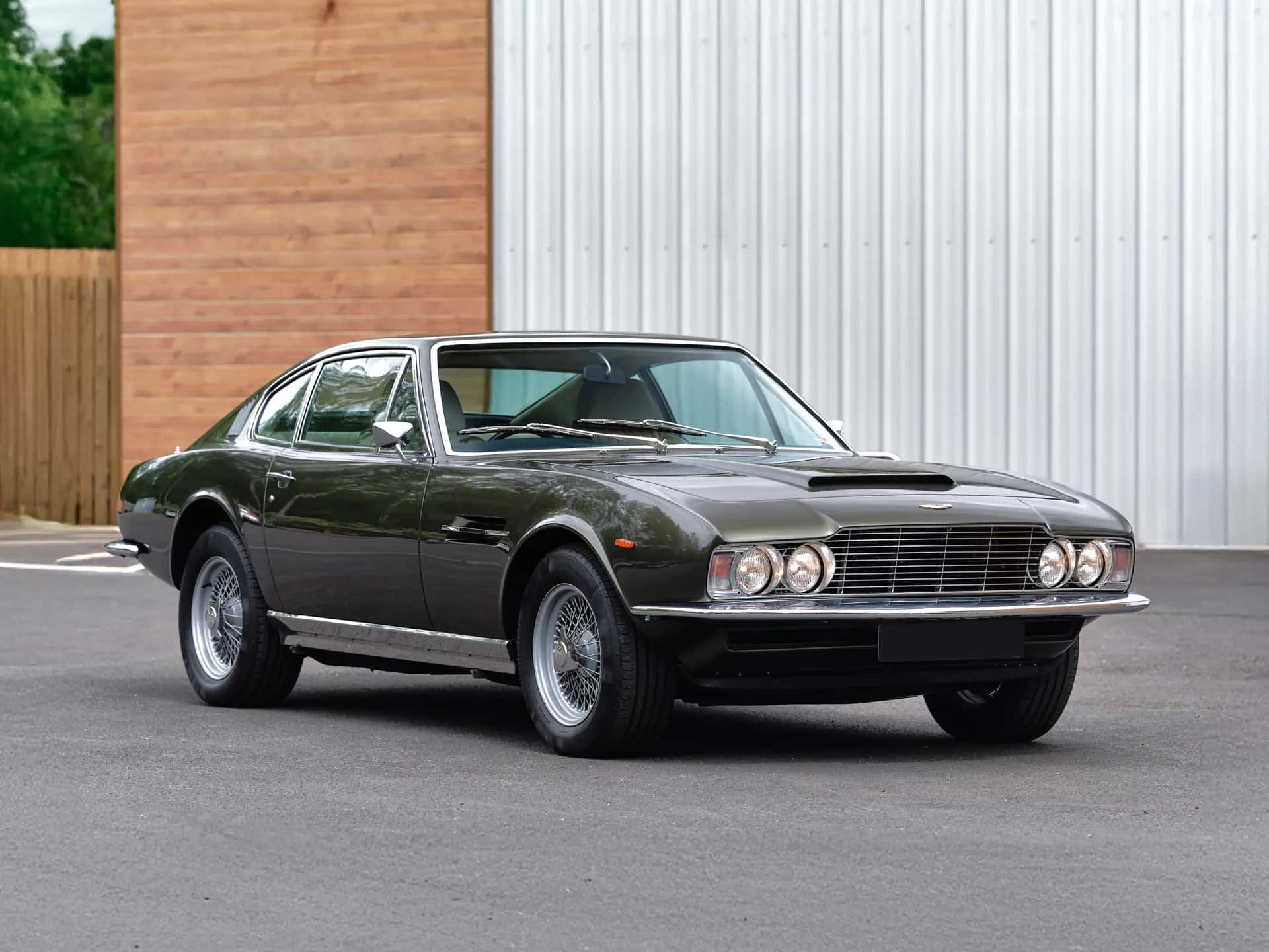 1970 Aston Martin DBS sold for £115,000