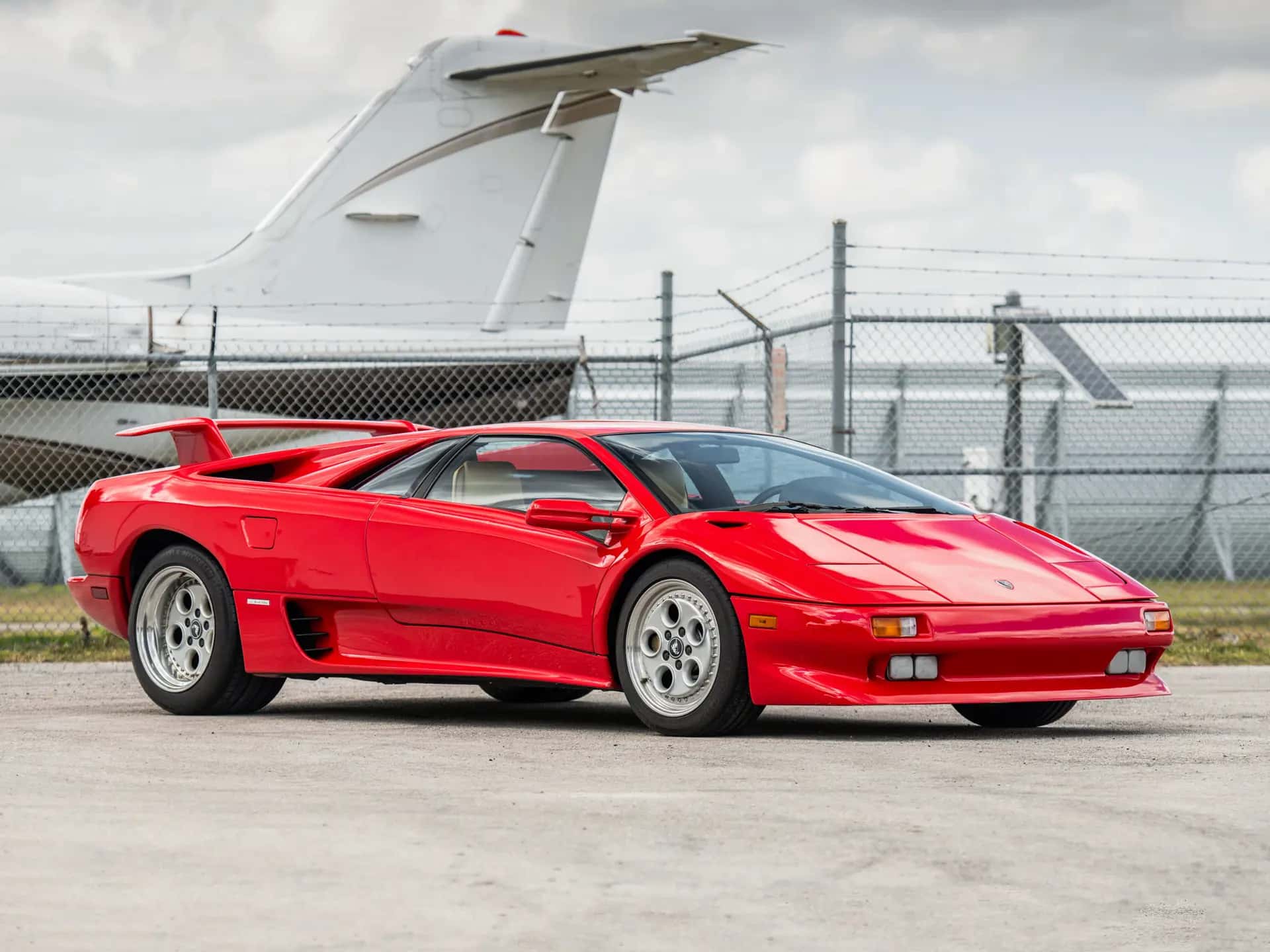 1992 Lamborghini Diablo sold for $0