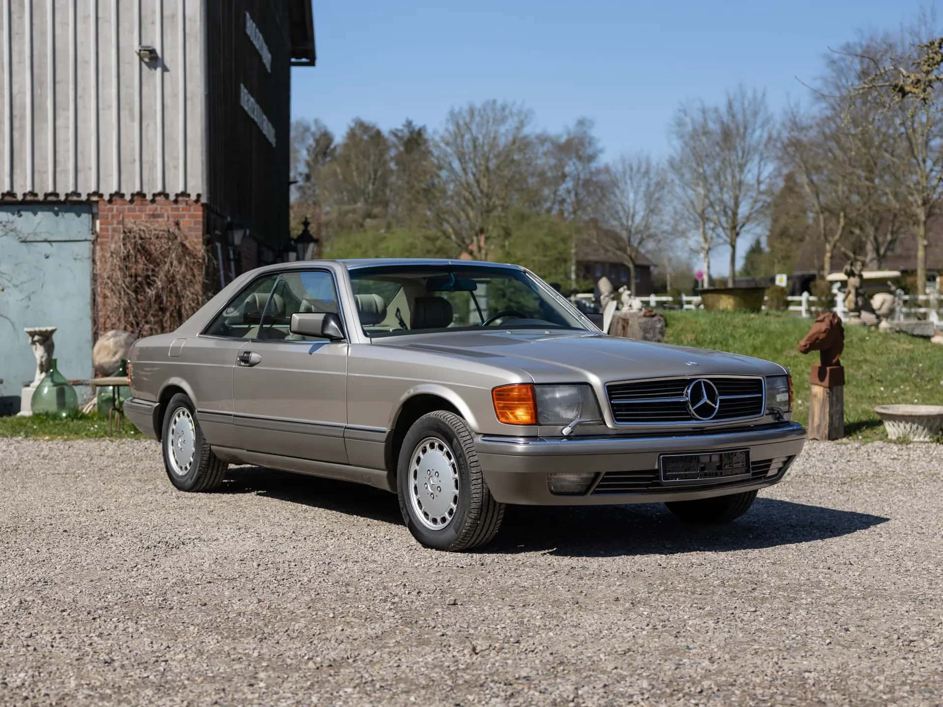 1988 Mercedes-Benz 560 SEC sold for €25,850