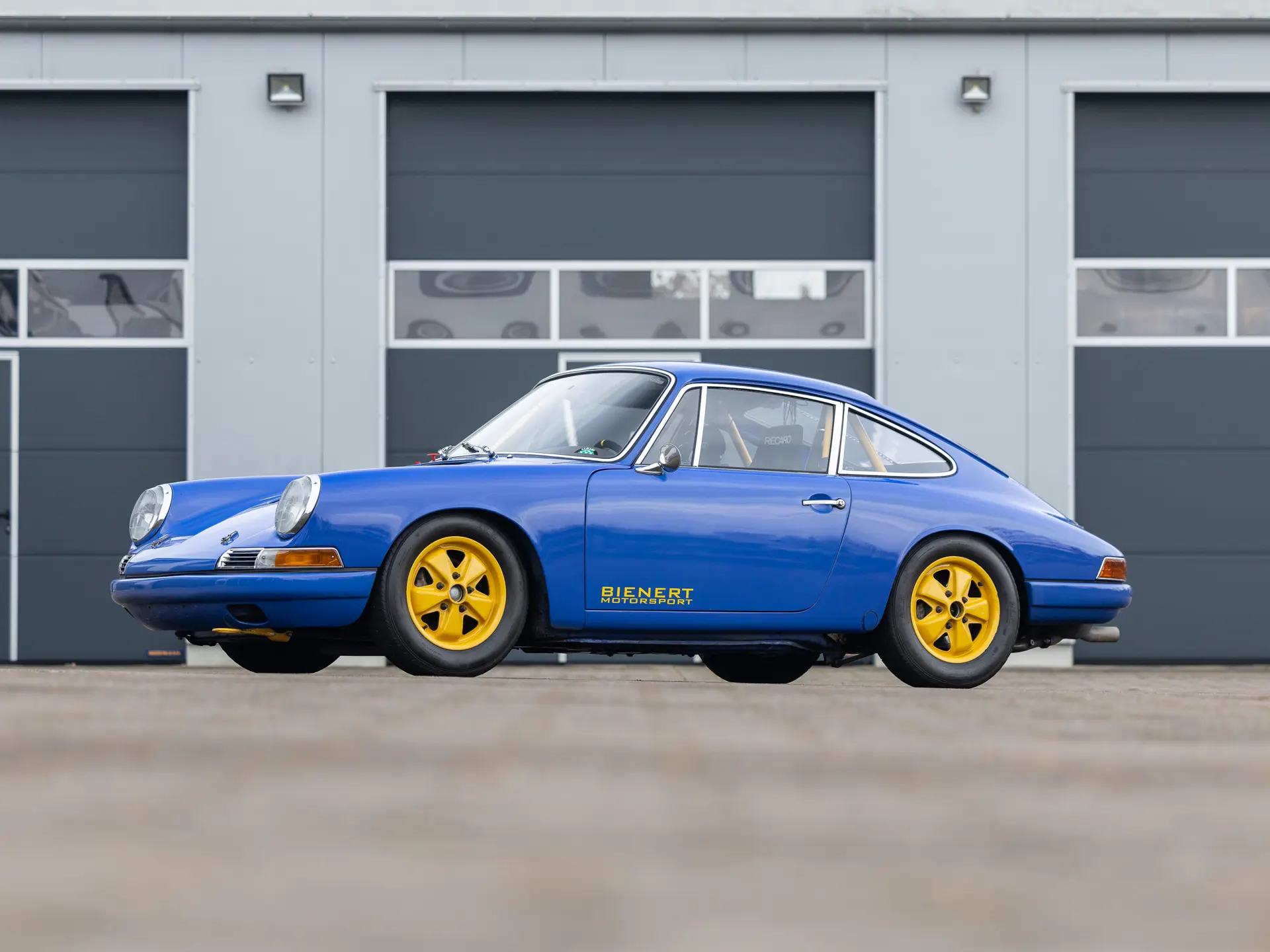1965 Porsche 911 Coupé sold for €0