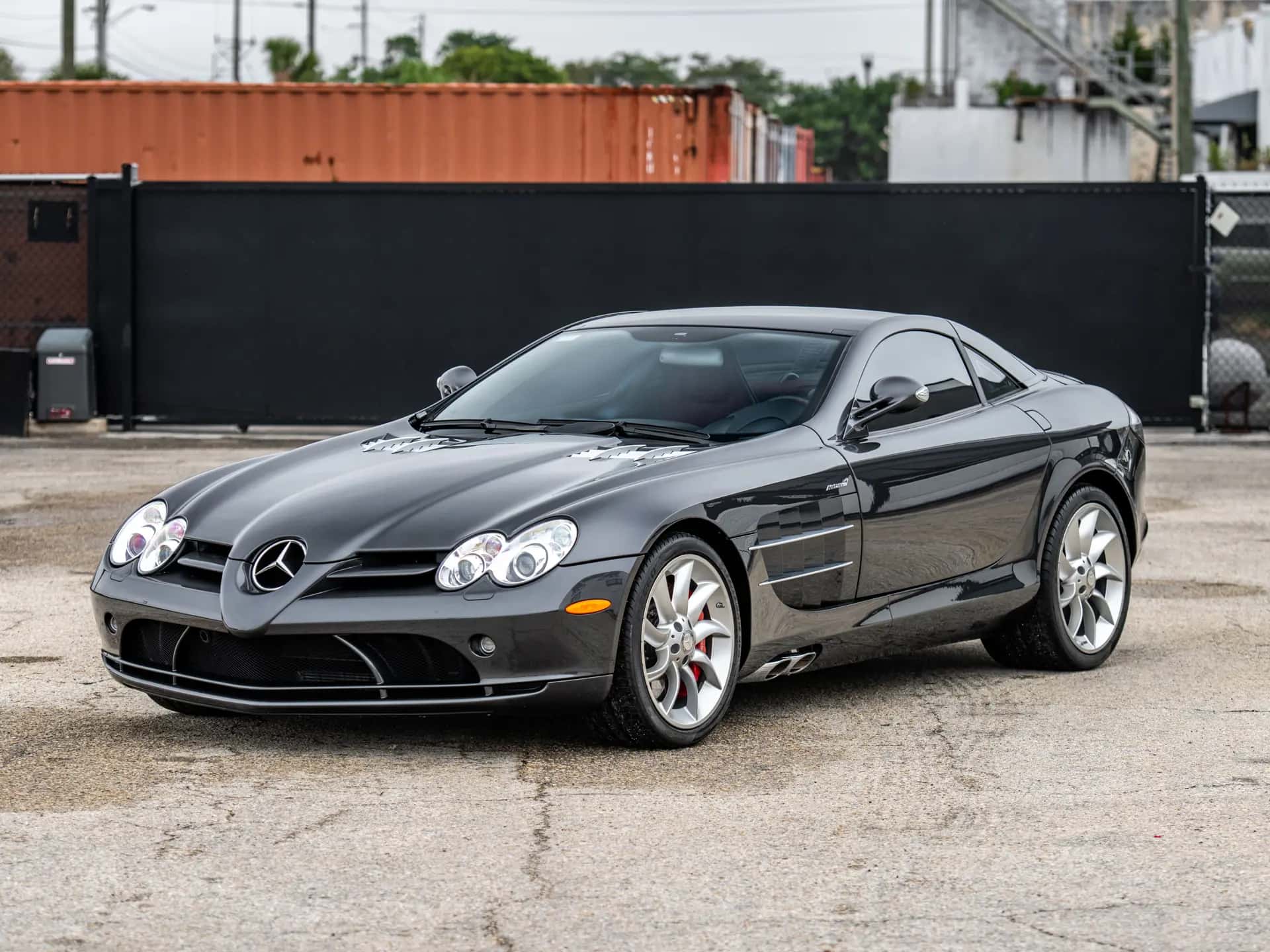 2006 Mercedes-Benz SLR McLaren sold for $384,500