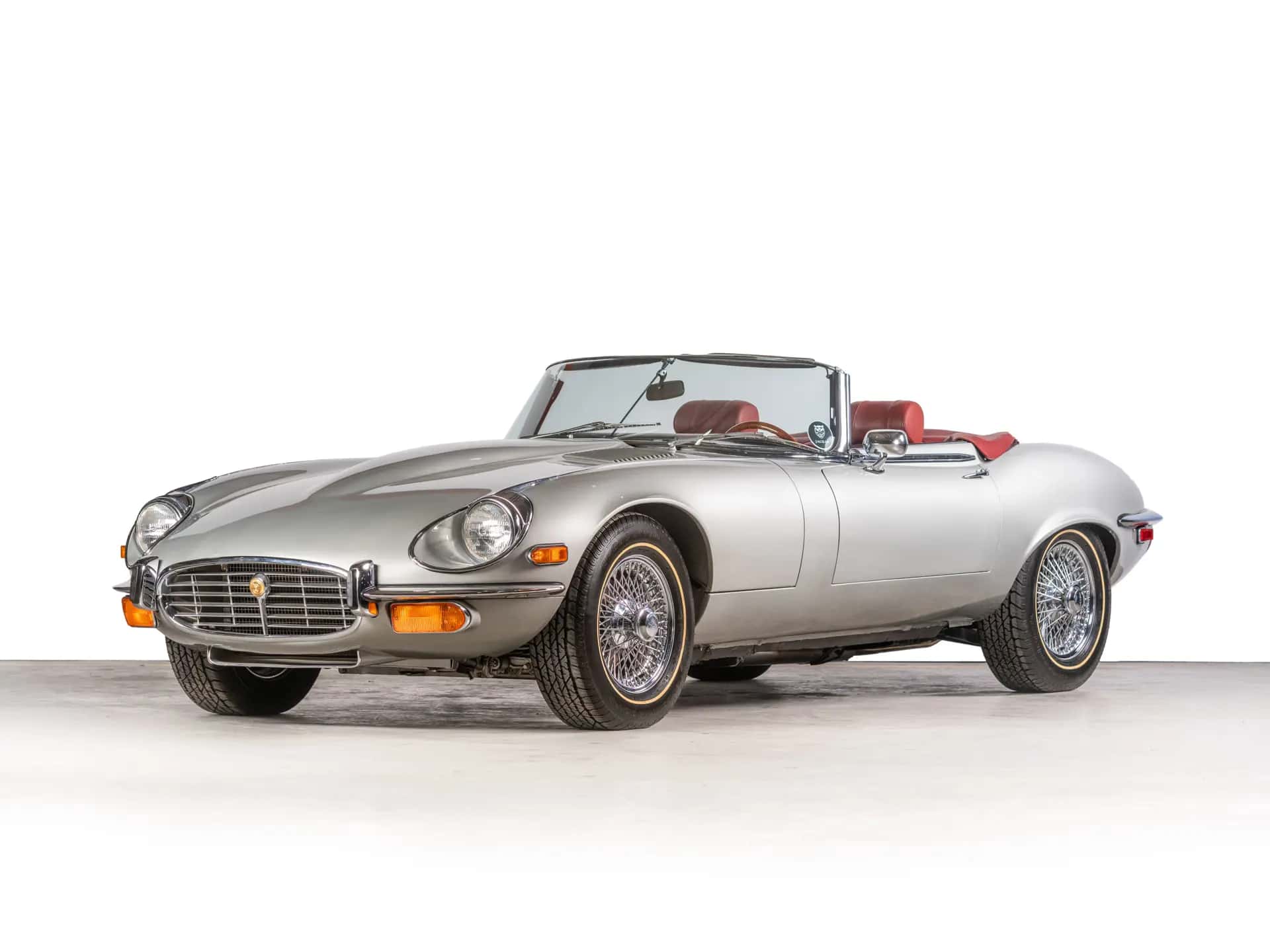 1974 Jaguar E-Type Series 3 V-12 Roadster sold for $112,000