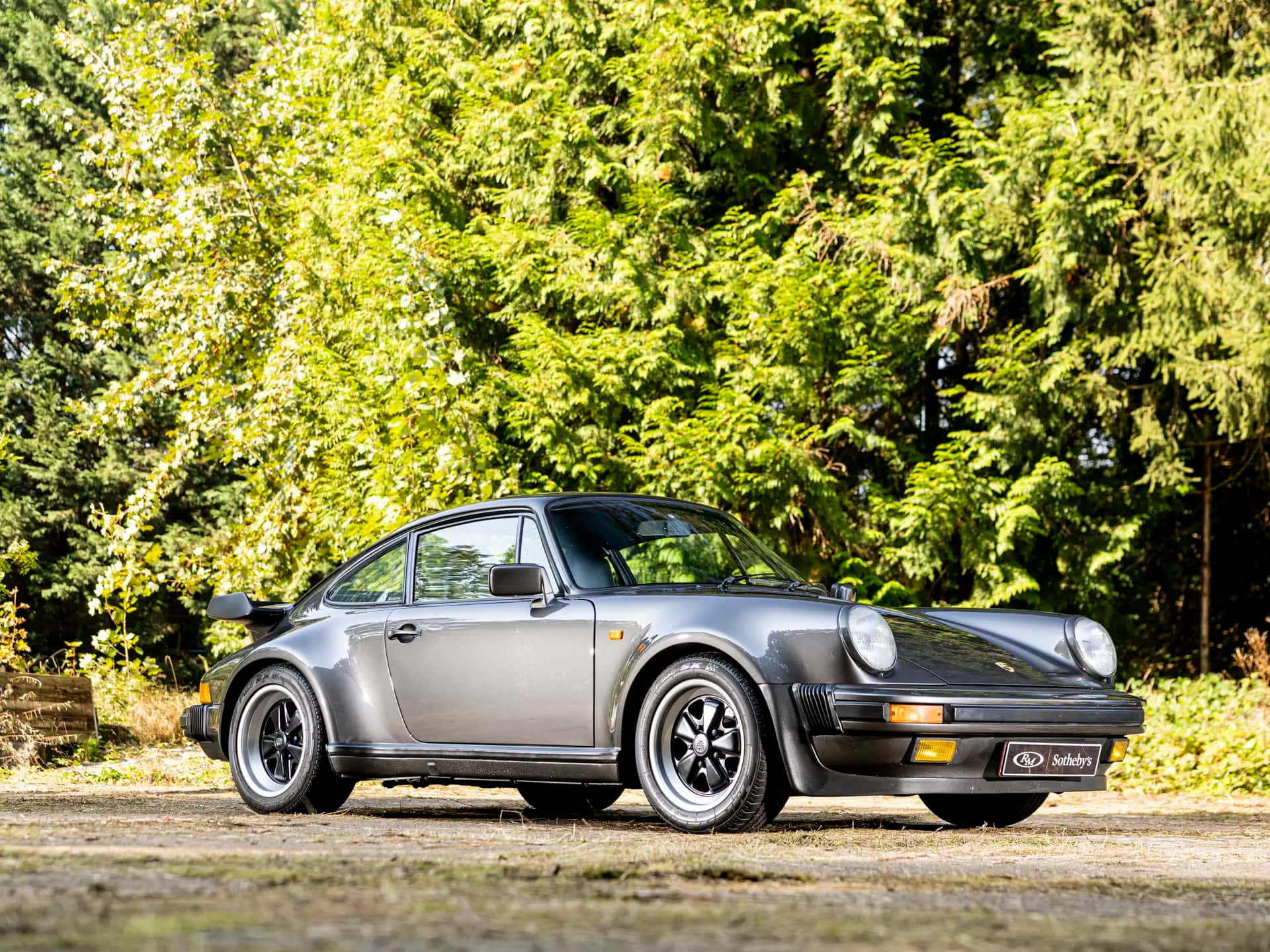1989 Porsche 911 Turbo Coupe sold for €161,000
