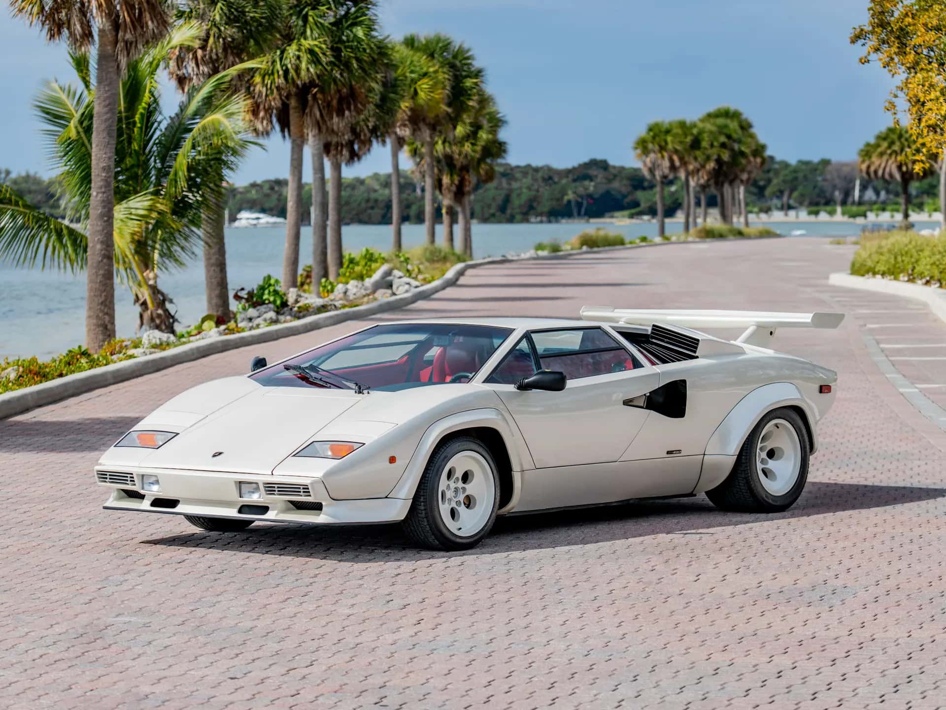 1984 Lamborghini Countach 5000 S sold for $841,000