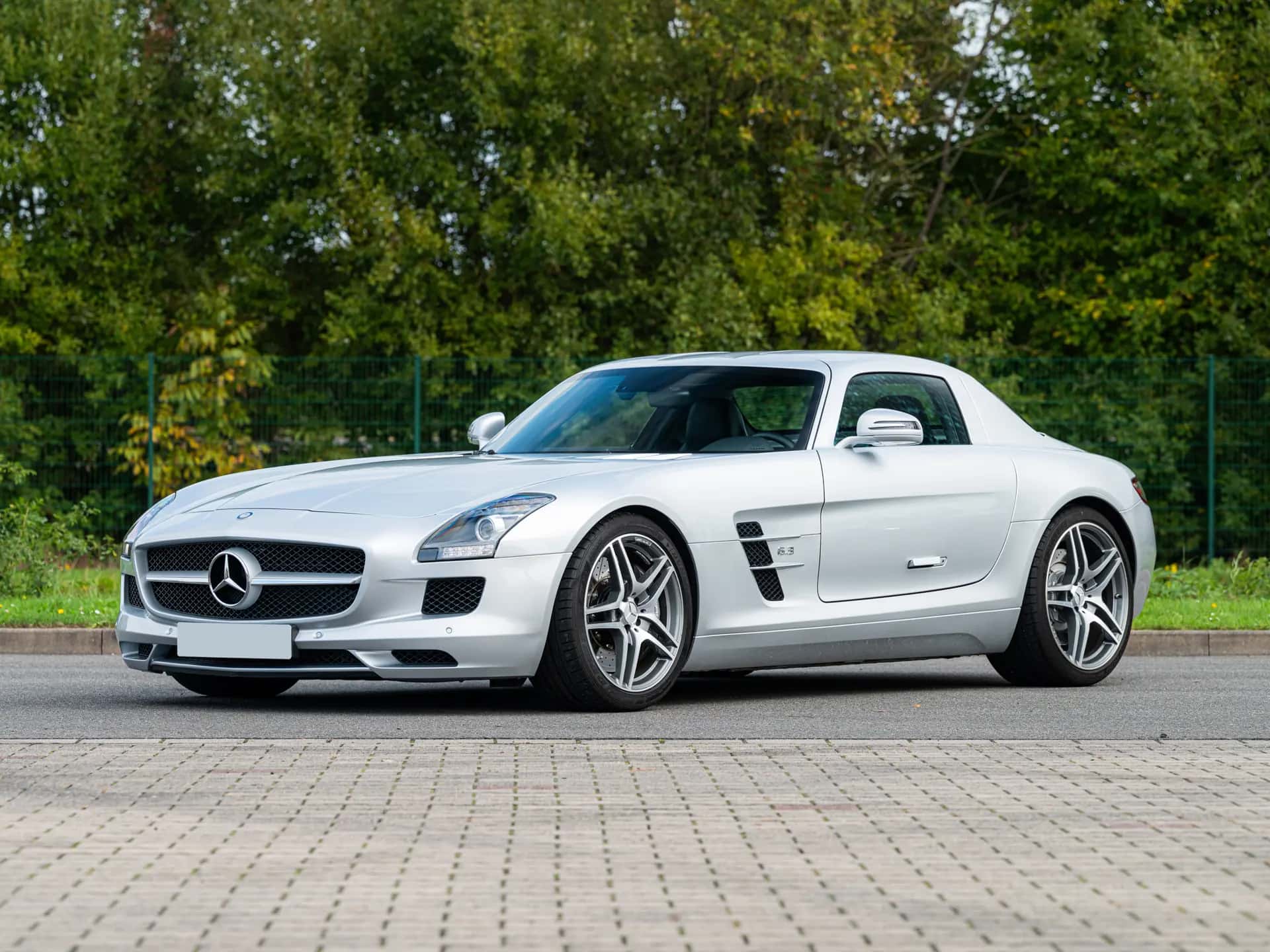 2013 Mercedes-Benz SLS AMG Coupé sold for €275,000