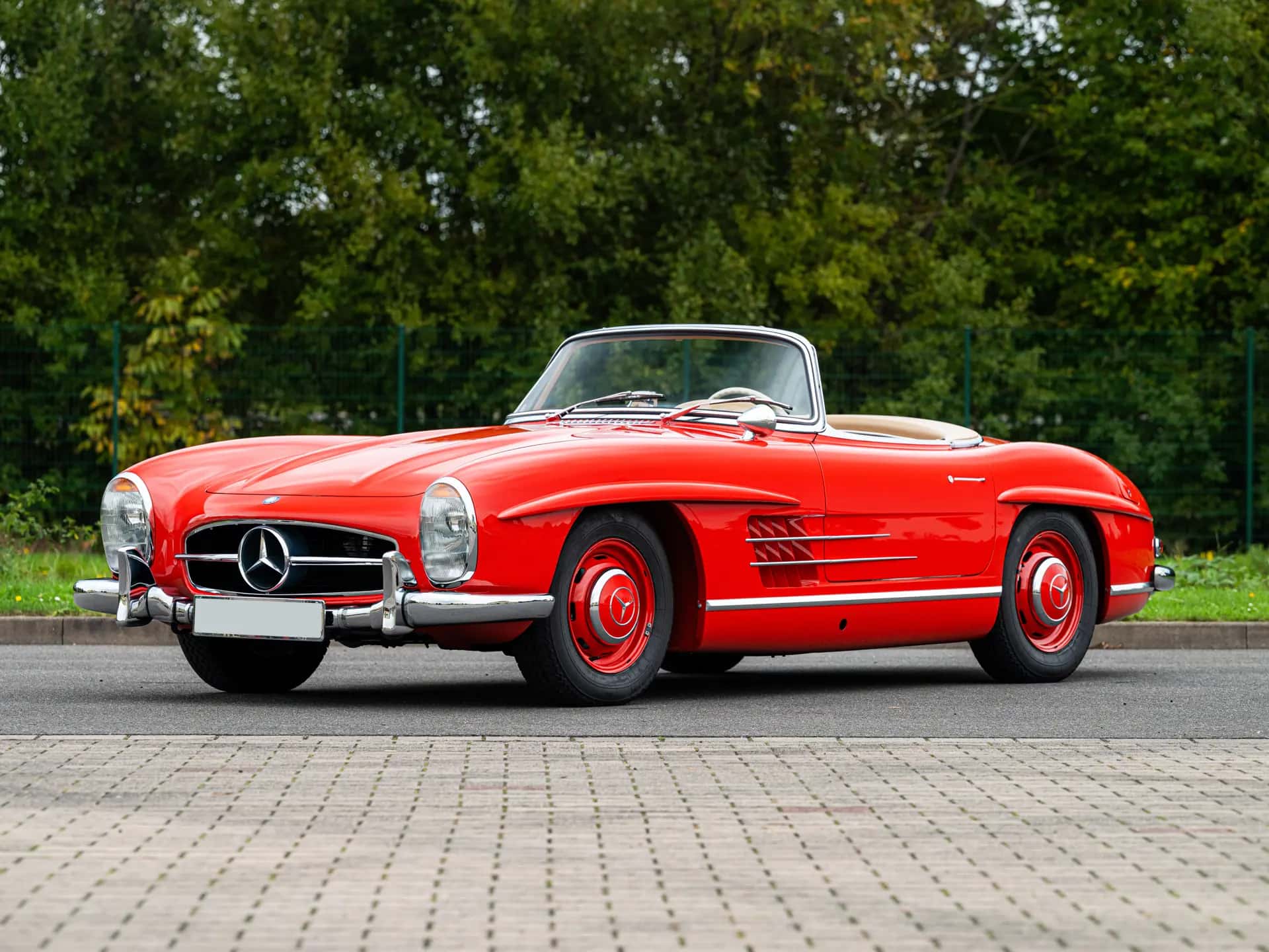 1962 Mercedes-Benz 300 SL Roadster sold for €1,355,000