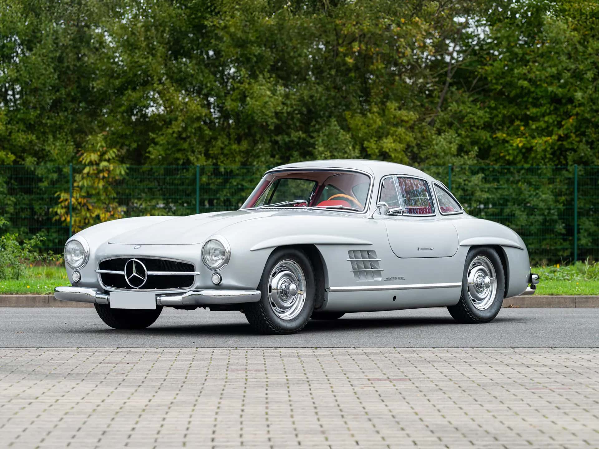 1954 Mercedes-Benz 300 SL Gullwing sold for €1,326,875