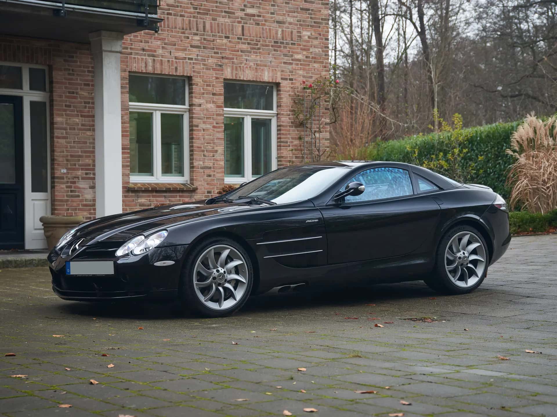 2004 Mercedes-Benz SLR McLaren sold for €314,375
