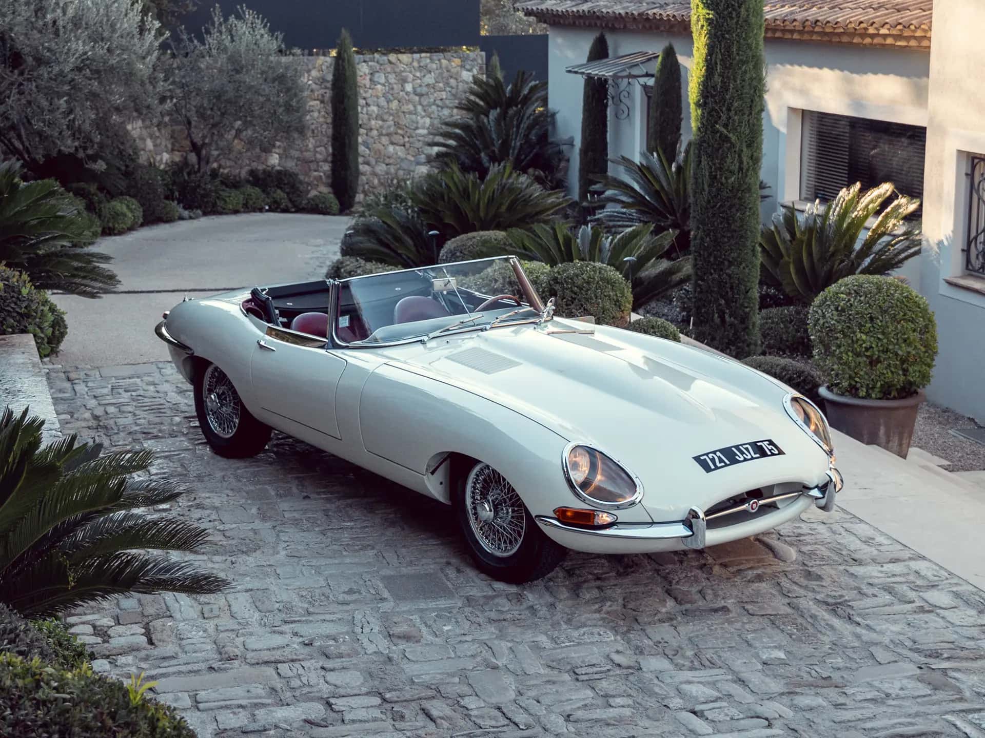1961 Jaguar E-Type Series 1 3.8-Litre Roadster sold for €0