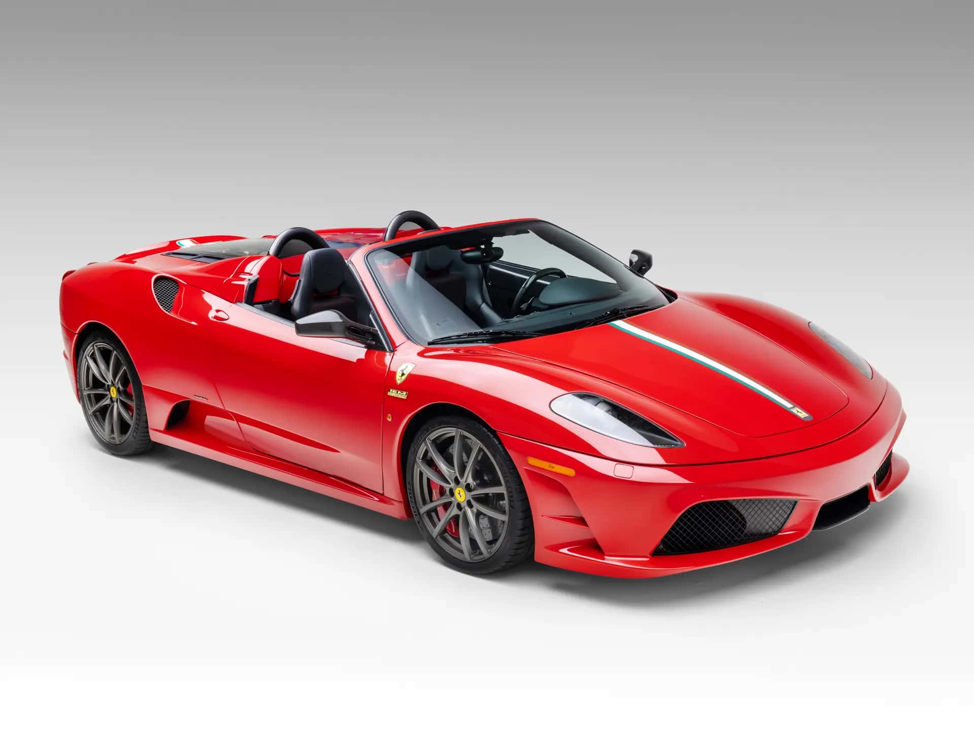 2009 Ferrari Scuderia Spider 16M sold for $907,000