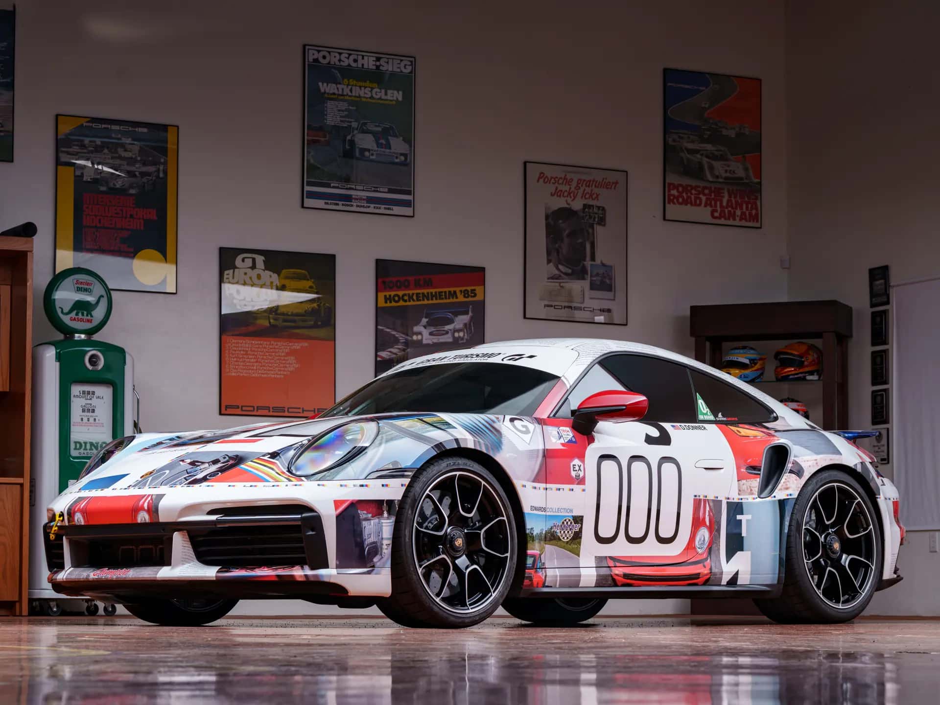 2022 Porsche 911 Turbo S Lightweight sold for $285,500