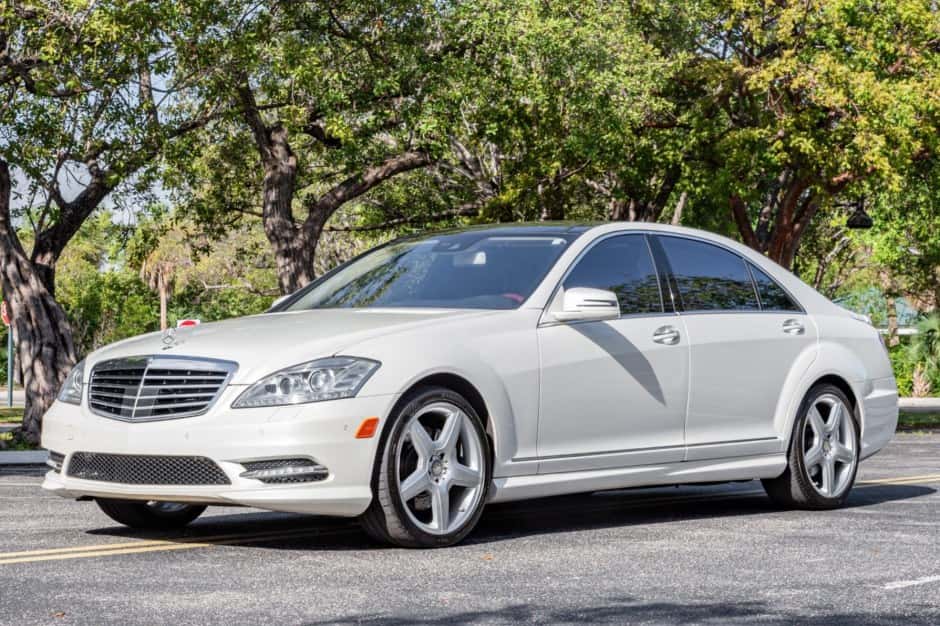 2013 Mercedes-Benz W221 S-Class sold for $14,669