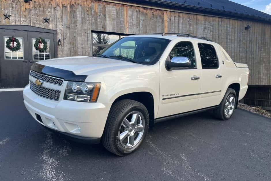 2012 Chevrolet Avalanche sold for $31,000