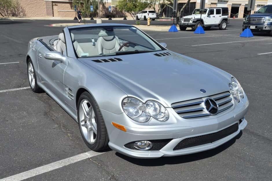 2008 Mercedes-Benz R230 SL sold for $18,000