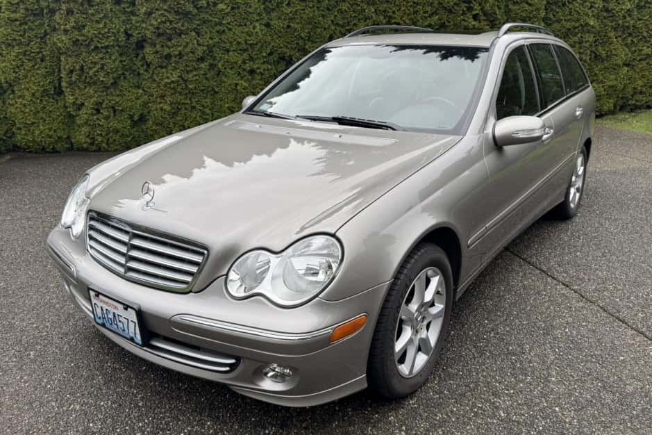 2005 Mercedes-Benz W203 C-Class sold for $12,000