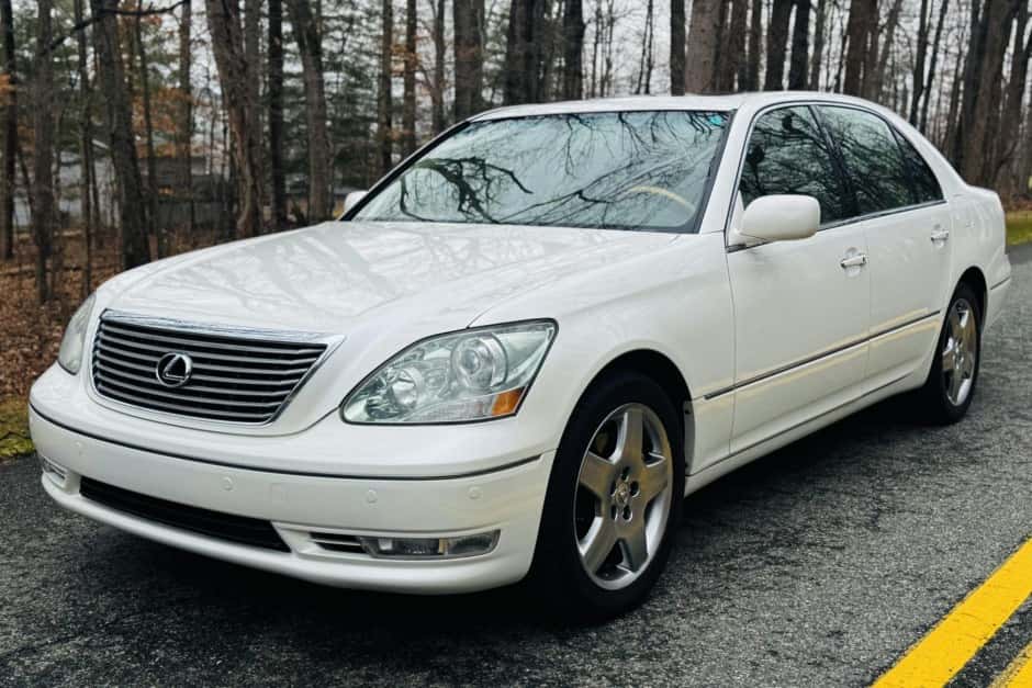 2005 Lexus LS Sedan sold for $16,000