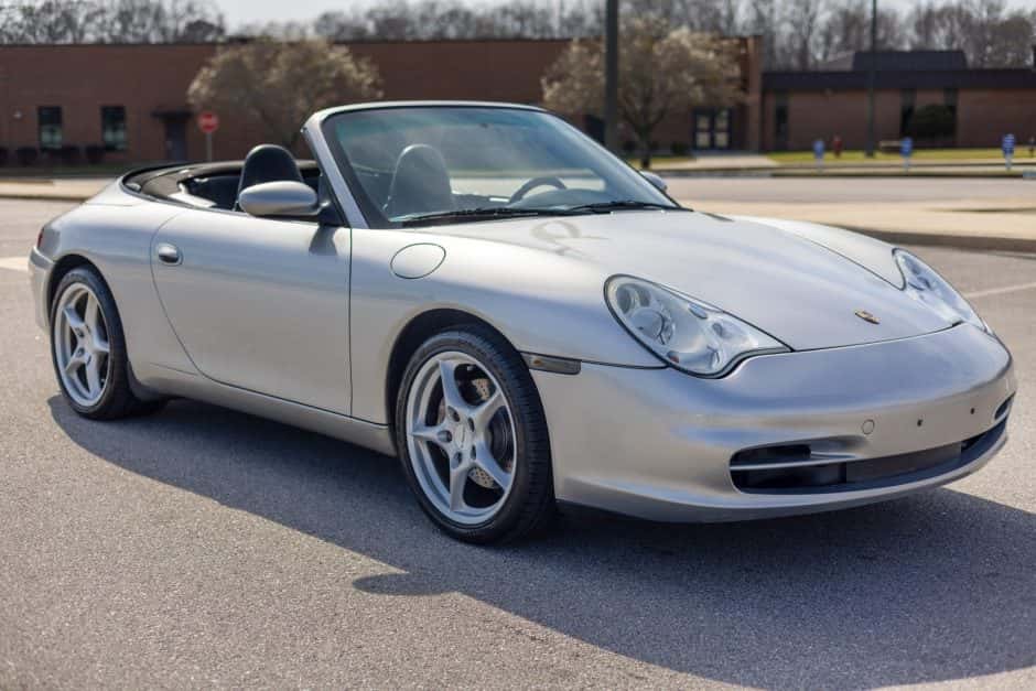 2003 Porsche 996 911 Carrera 4 sold for $29,000