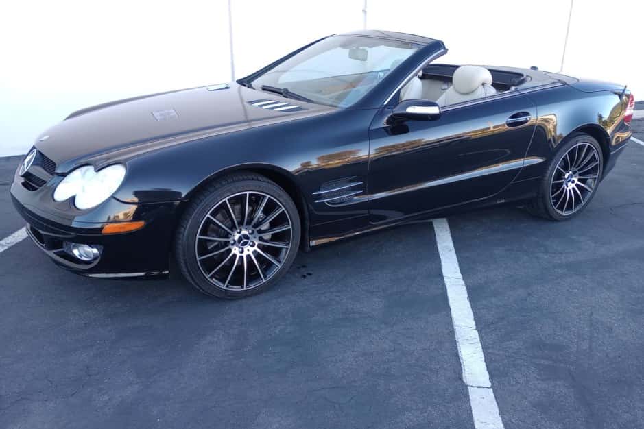 2007 Mercedes-Benz R230 SL sold for $8,100