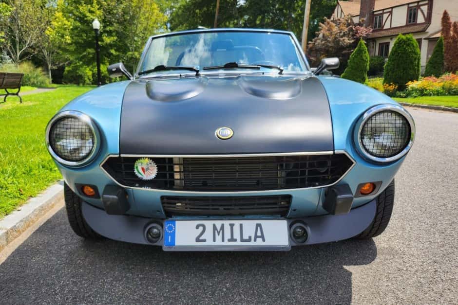 1981 Fiat 124 Spider (1966-1985) sold for $10,000