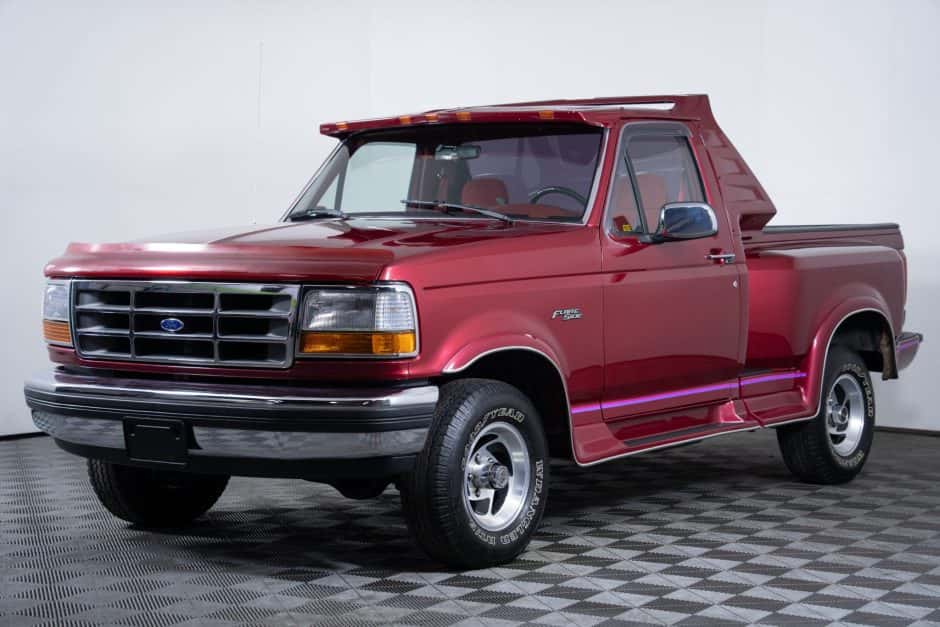 1992 Ford F-Series 1992-1997 sold for $16,292