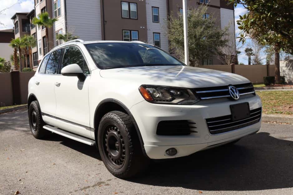 2014 Volkswagen Touareg sold for $5,900