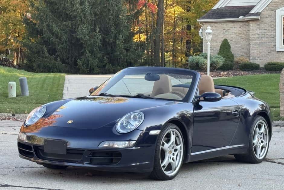 2006 Porsche 997 911 Carrera sold for $41,500