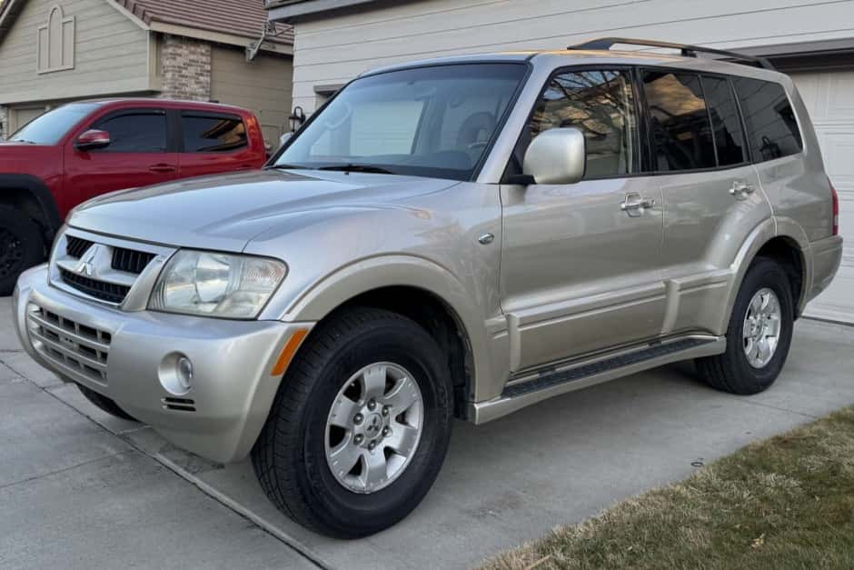 2004 Mitsubishi Pajero & Montero sold for $11,750