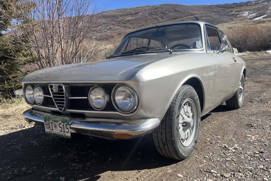 1969 Alfa Romeo 105/115 Series Coupe sold for $22,000