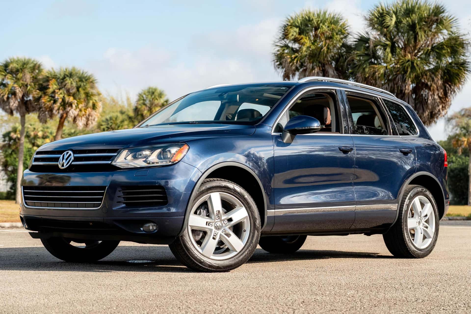 2011 Volkswagen Touareg sold for $11,600