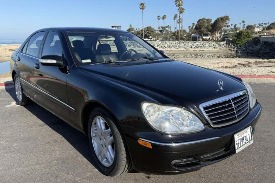 2003 Mercedes-Benz W220 S-Class sold for $6,000