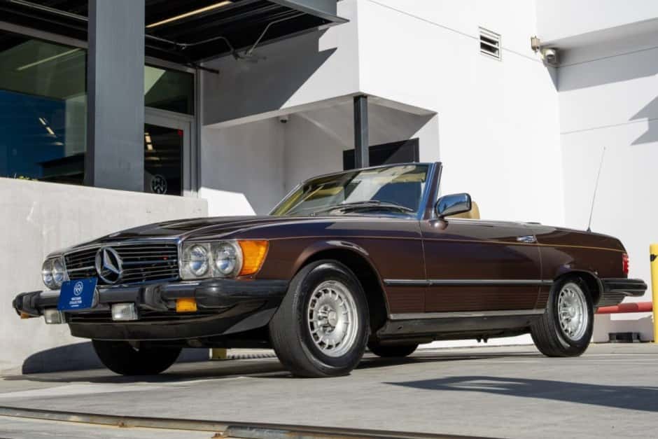 1980 Mercedes-Benz R107 SL sold for $11,770